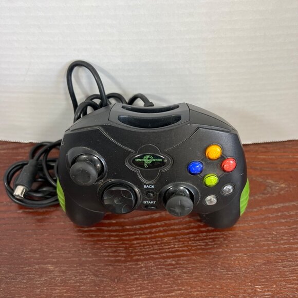 Game Elements Recoil Wired Controller For PC & Xbox Black/Green Y3 - Picture 2 of 3